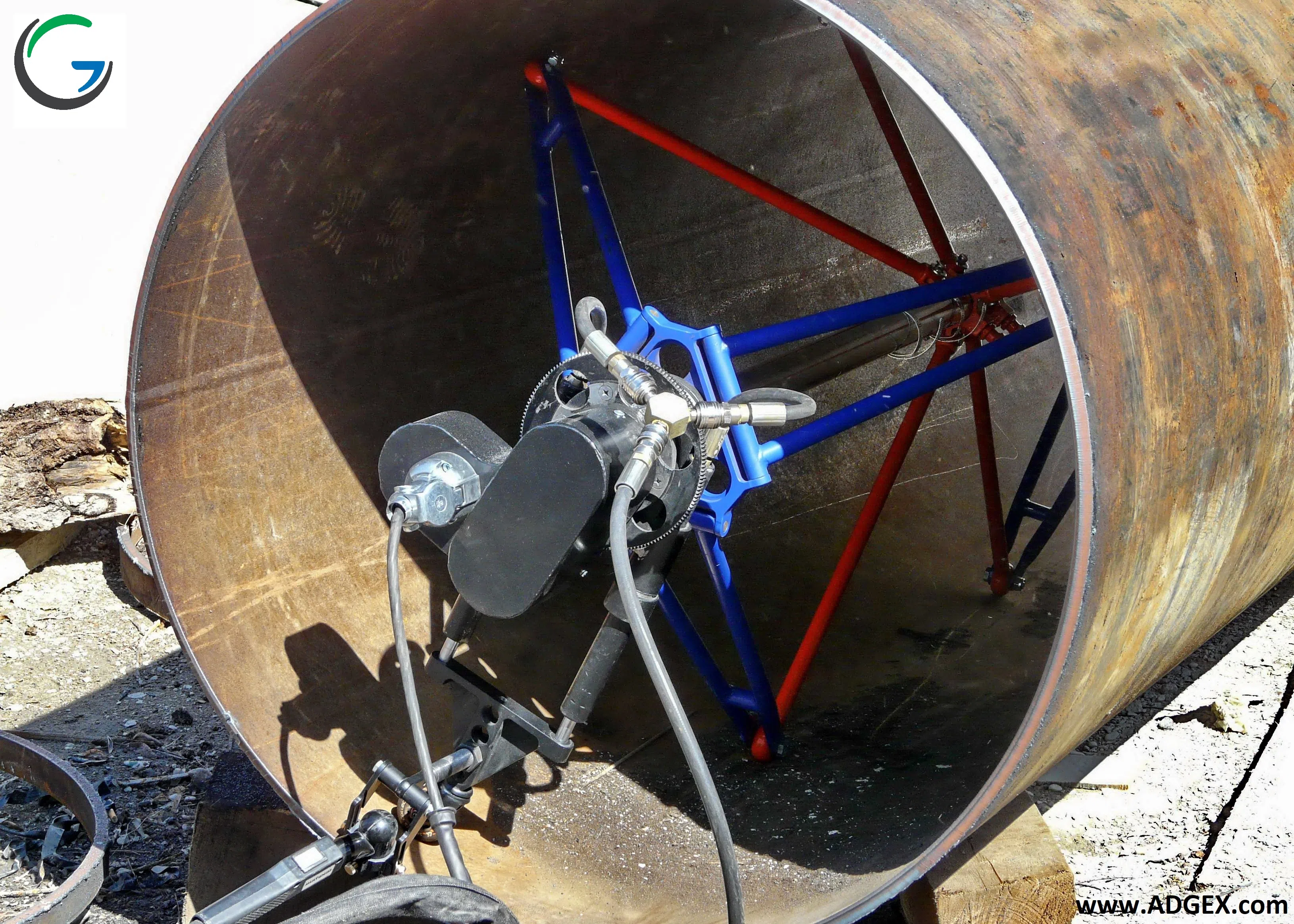 UNIVERSAL MOBILE PIPE-CUTTING AND WELDING COMPLEX “INNERCUT”